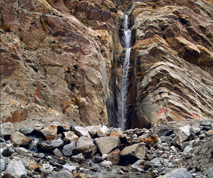 Gulmit Waterfall